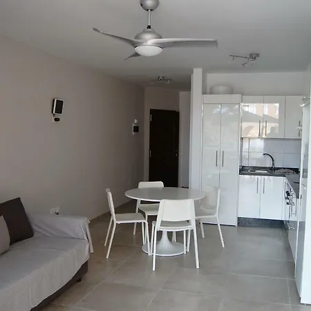 Paradise Court Americas Wifi Pool 25 * Costa Adeje (Tenerife)