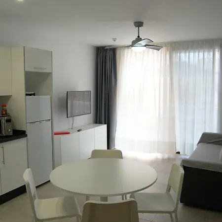 Paradise Court Americas Wifi Pool 25 * Costa Adeje (Tenerife)