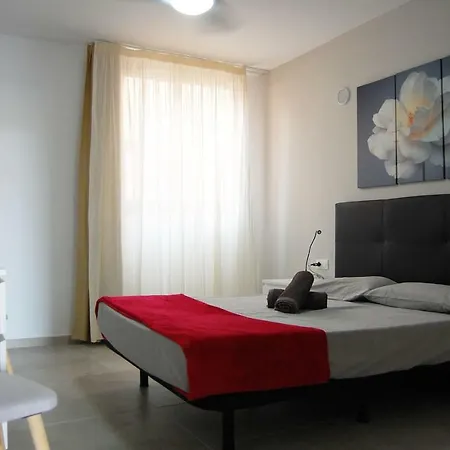Paradise Court 25 Wifi Pool Apartmán *